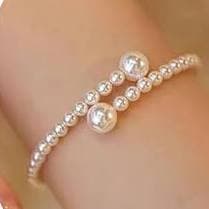 Dainty Gold Pearl Beaded Bracelet