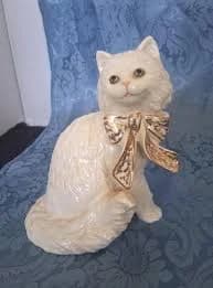 Lenox Cat Figurine "Sitting Pretty" 1993 Ivory and 14k gold