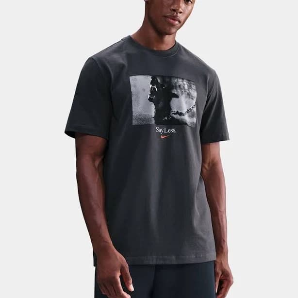 Nike Men's Sportswear-T-Shirt