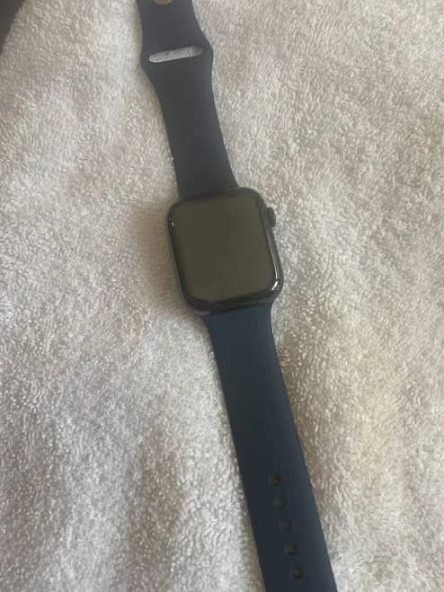 Apple Watch Series 5 Nike GPS + Cellular Smartwatch with Silver Aluminum Case