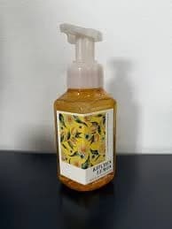 Bath & Body Works Kitchen Lemon Yellow Gentle Foaming Hand Soap