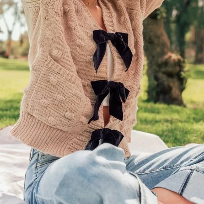 Inés Black Bow Cardigan