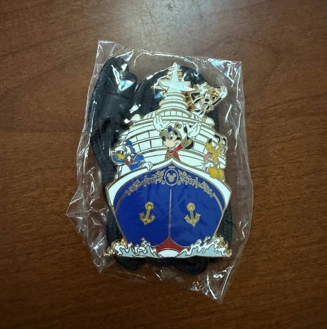 Disney Cruise Line Case Member Exclusive Id Lanyard For Launch Of