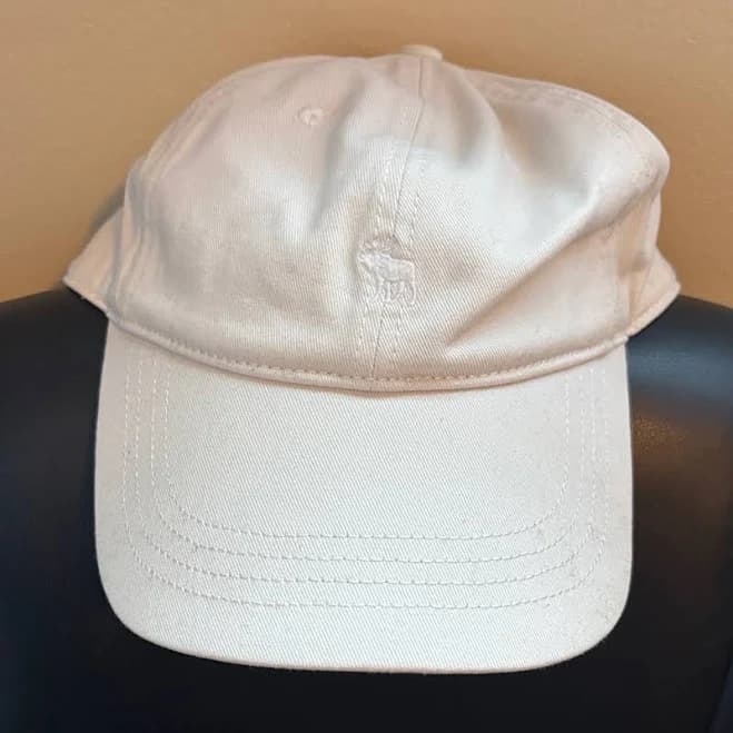 Abercrombie & Fitch Accessories | Abercrombie & Fitch Cream Baseball Cap With Embroidered Moose Logo | Color: Cream/White | Size: Os | Vivarich's