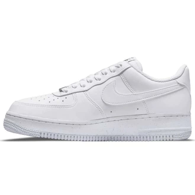 Nike Air Force 1 '07 sneakers in white