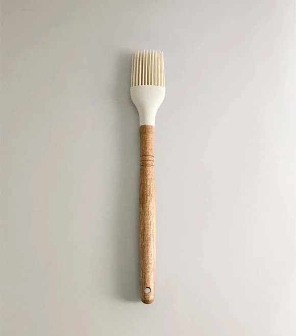 Zara Home Silicone and Wooden Brush