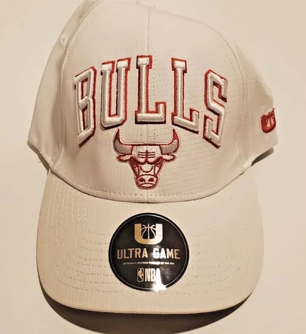 Chicago Bulls NBA Ultra Game White OSFA Strapback Cap Hat Red Bull Logo