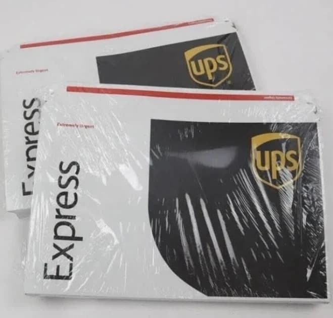 Ups Express Cardboard Mailers Letter Sz Envelope 25 Envelopes Total