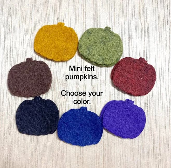 15 Mini Felt Pumpkin