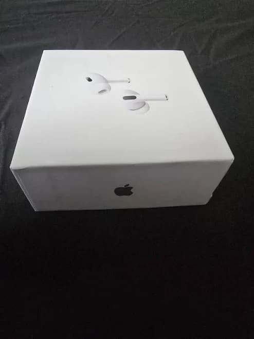 Apple Airpods Wireless Bluetooth In-ear Earbuds White With Charging
