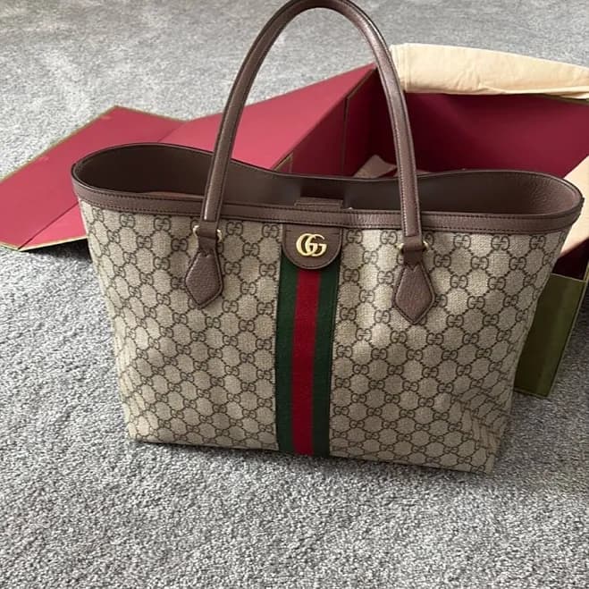 Gucci Women's Ophidia Gg Medium Tote