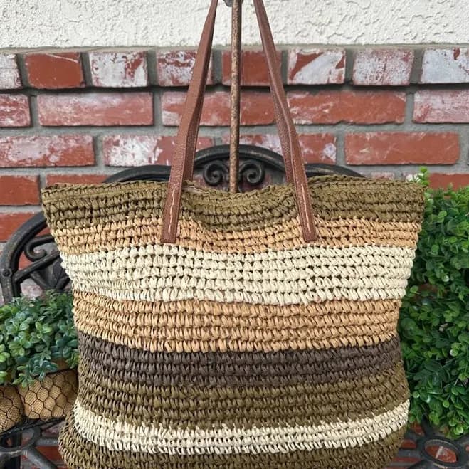 Old Navy Vintage Raffia Straw Paper Tote; Multi Color W/Dbl Hndls & Snap Closure - Vintage & collectibles | Color: Brown | Size: l