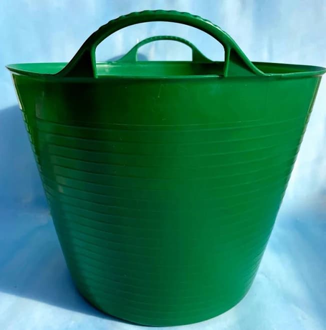 red gorilla Medium Gorilla Tub