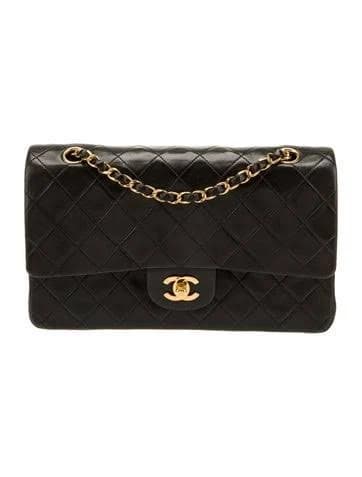 CHANEL Classic Medium Double Flap Bag