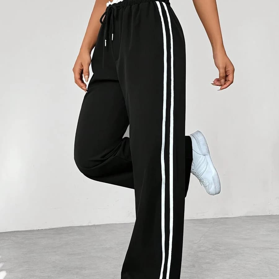 Women's Low-Rise Wide-Leg Stripe Sweatpants with Belt