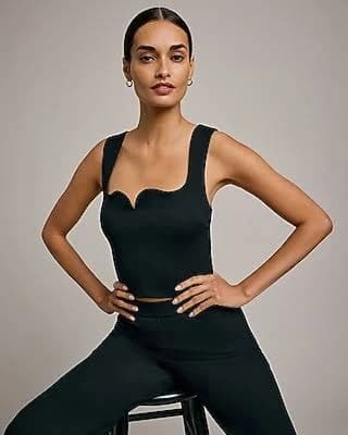 Express Women's Signature Ponte Curved Sweetheart Neckline Crop Top