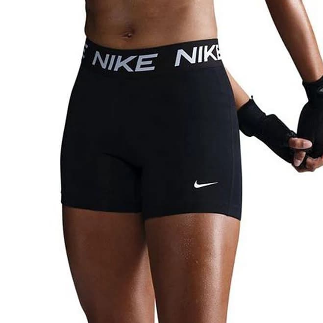 Nike Women's Victory Mid-Rise 5-Inch Shorts