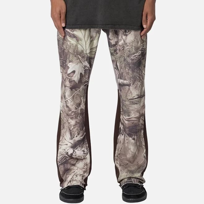 Mnml Contrast Bootcut Sweatpants Tree Camo - Size L
