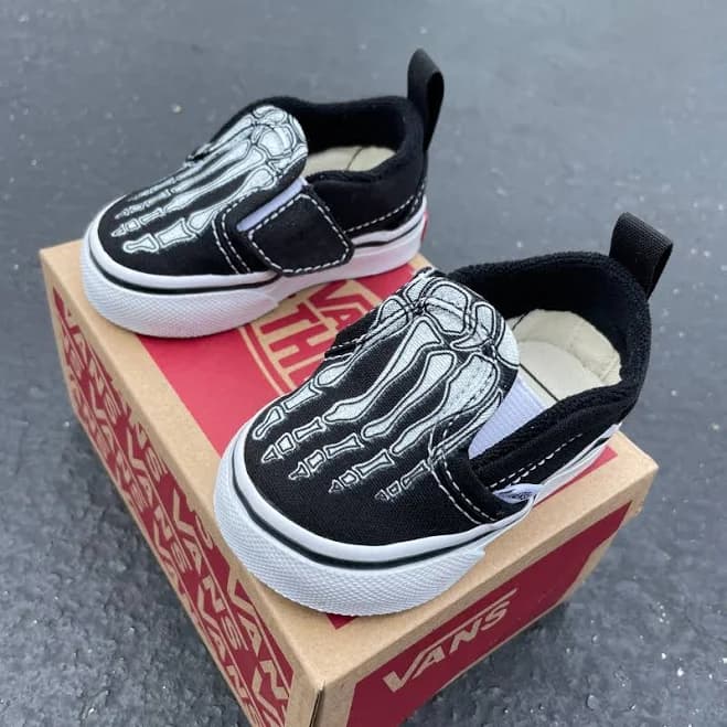 Vans x-Ray Skeleton Feet Slip-On Shoes