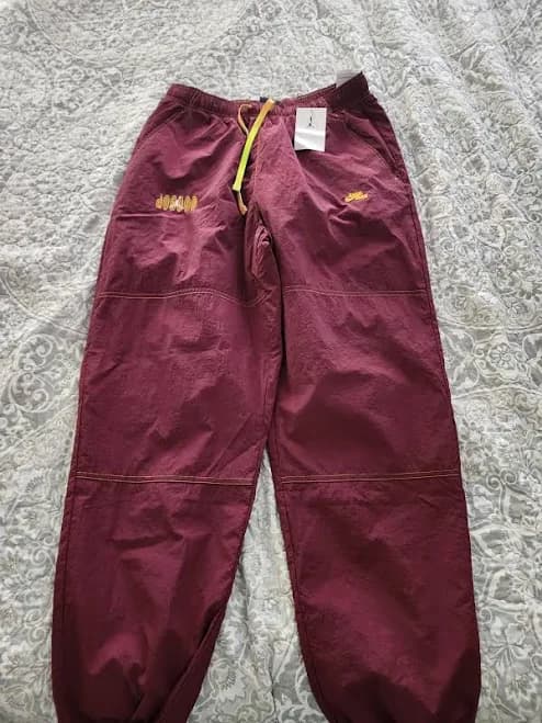 Mens Nike Jumpman Pants L Burgundy