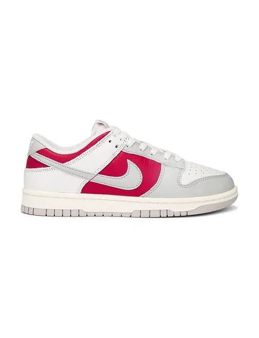 Nike Dunk Low Retro in Light Grey - size 8.5