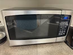 Insignia Microwave for Sale in Seattle, WA - OfferUp