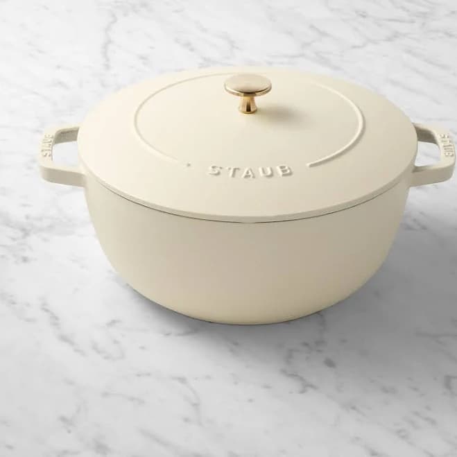Staub Cast Iron Essential French Oven