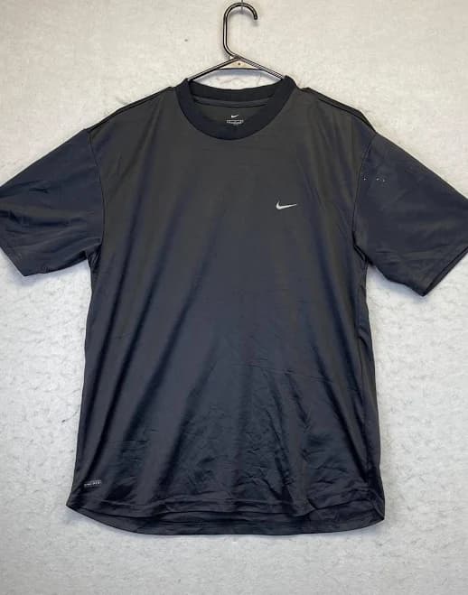Nike Sportswear Embroidered Swoosh Men's Short Sleeve T-Shirt