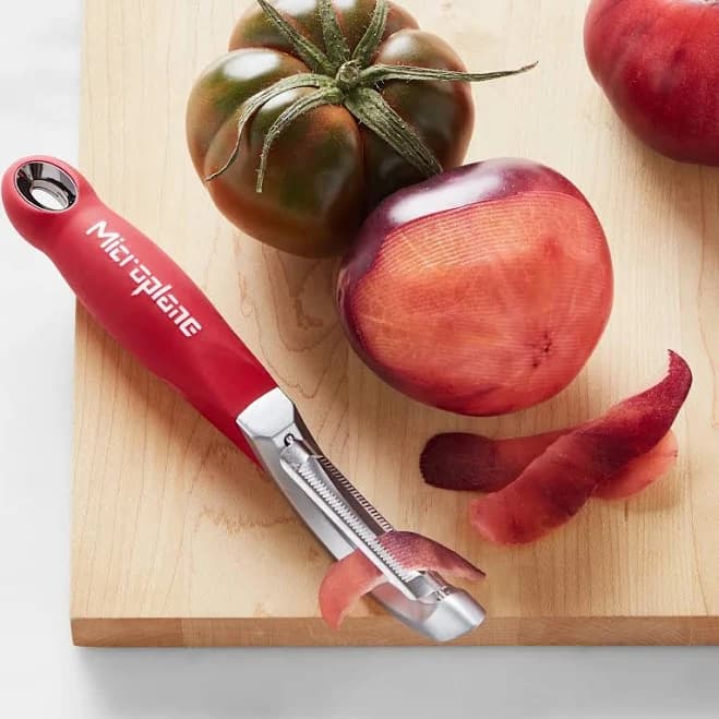 Microplane Professional Serrated Peeler