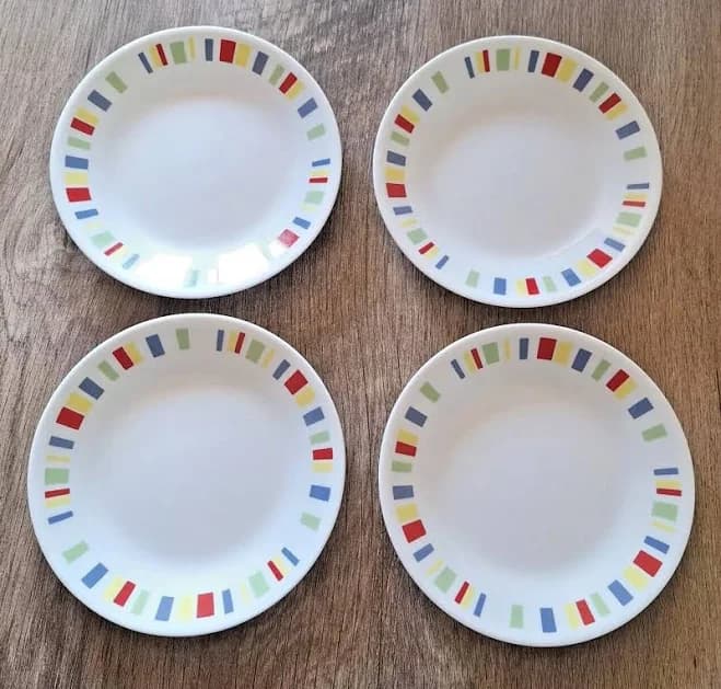 Corelle Vitrelle Memphis Blocks Red Yellow Blue Green Dessert Bread