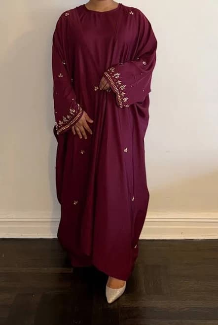 Shahana Hand-Stitched Stone Work Abaya