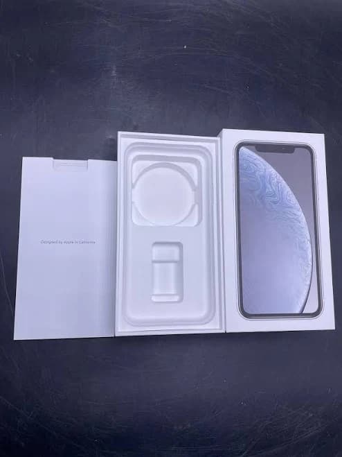 Retail Box - Apple Iphone Xr - 64gb / White - No Device