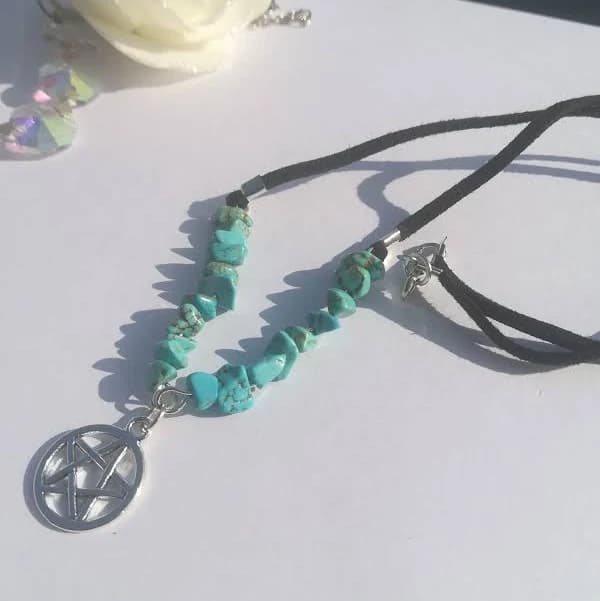 Tourquise Crystal Chip Pentagram Necklace