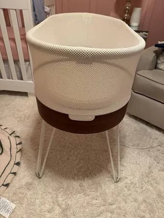 Snoo Smart Sleeper Bassinet – Pristine Condition + 3 Sheets & 8 Sacks Bundle
