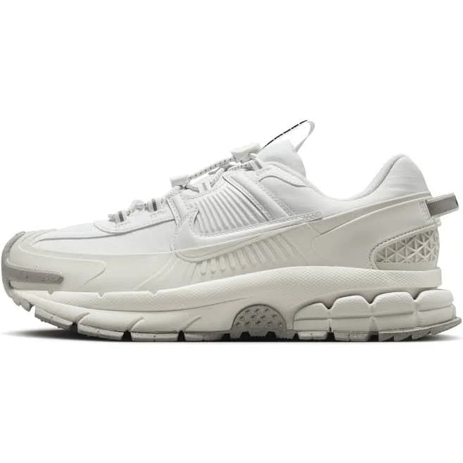 Nike Women's Zoom Vomero Roam