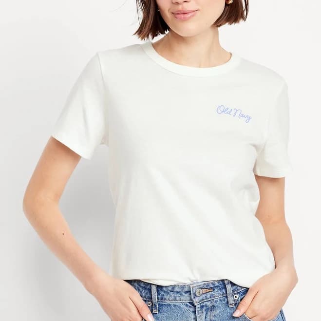 Old Navy Women's Everywear Crew-Neck Logo- Graphic T-Shirt