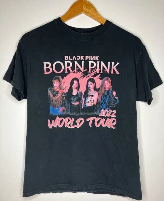 Blackpink Born Pink 2022 2023 World Tour Women's Medium T-shirt Read
