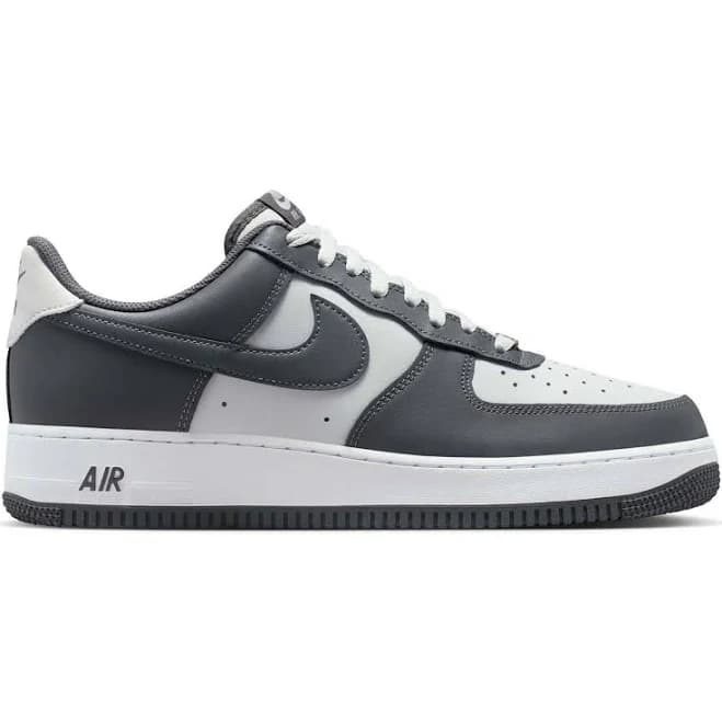 Nike Men's Air Force 1 '07 Basketball Sneakers