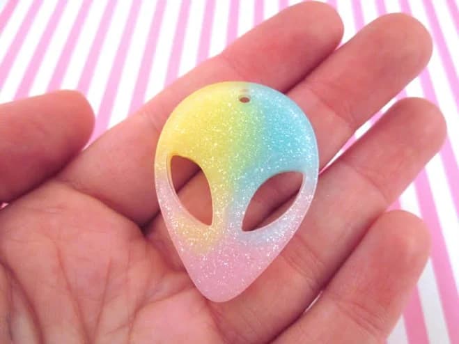 Fairy Kei Area 51 Alien Head Cabochon Pendant