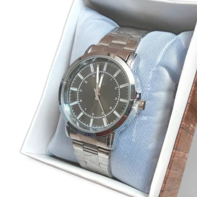 Men's Classic Stainless Steel Wristwatch