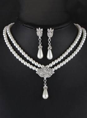 Women's Double-Strand Pearl Necklace with Crystal Pendant Elegant Classic Bridal Style Jewelry for Women's