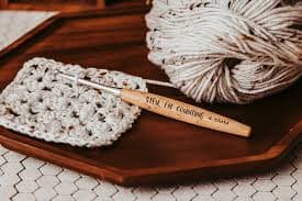 Personalized Wooden Handle Aluminum Crochet Hook – Loops & Bee