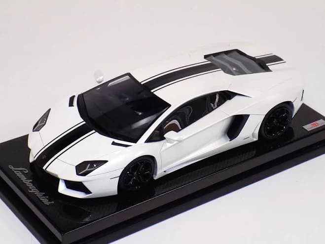 MR Collection Lamborghini Aventador LP700 White Black Stripe Carbon Base
