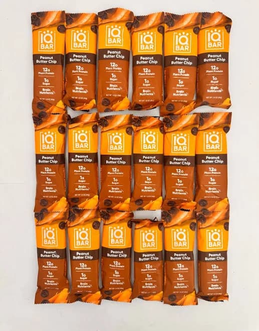 (lot Of 18) Iq Bar Peanut Butter Chip Plant-based Protein Bars (exp -