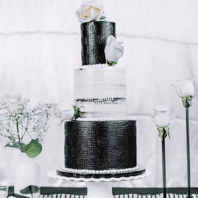 Pastry Cream Filled Cakes - Triple Tier 4inch + 6inch + 8 inch (serves ~73) / Chocolate / Vanilla Pastry Cream