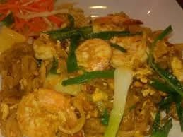 Pad thai with shrimps