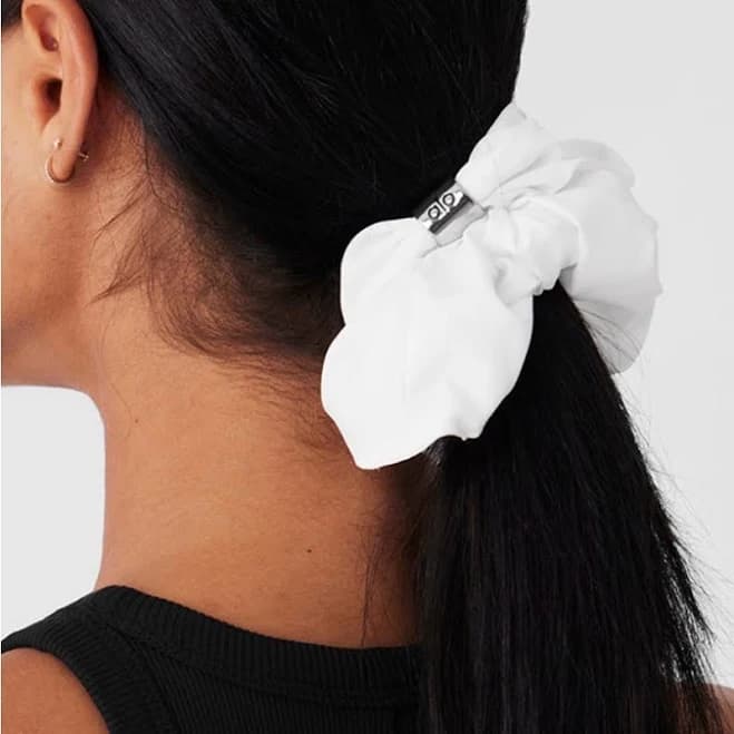 Alo Yoga Bead It Oversized Scrunchie