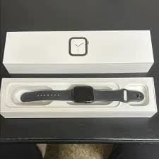 Apple Black Smartwatch Sleek Design