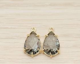 Glossy Gold Teardrop Diamond Prong Framed Pendant