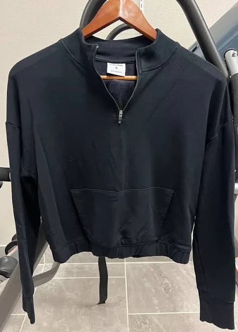 Gymshark Women’s Cropped Sz Medium Quarter Zip Black Pullover